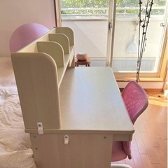 ロータイプデスク　椅子付き(ピンク)の画像