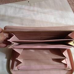 セシルマクビー長財布の画像