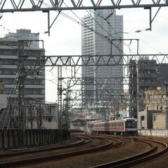 ⚠️無料宿舎⚠️日給(回数給)12,000円スタート‼️月給40万以上の方が９割です★未経験大歓迎★遠方の方も大歓迎★軌道工★土木工★の画像