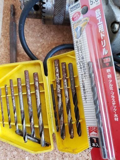 TOSHIBA 電動ドリル\u0026美品ドリル(未使用含む)