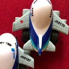 ANA 機内おもちゃ　ジェット２機セット　の画像