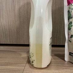 【決まりました】さらさ 洗濯用洗剤 使いかけ+特大つめかえの画像