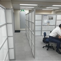 【終了】半透明パーテーション　コマニー社製パネル