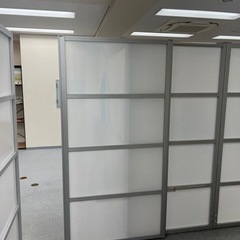 【終了】半透明パーテーション　コマニー社製パネル