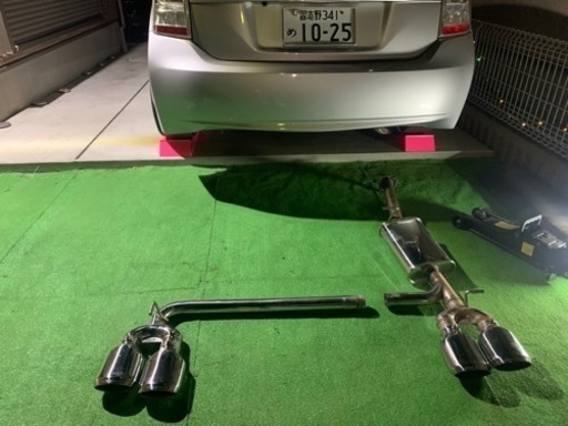 30プリウス　４本だしマフラー　シルクブレイズ