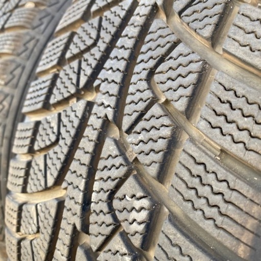 スタッドレスタイヤ付きホイール