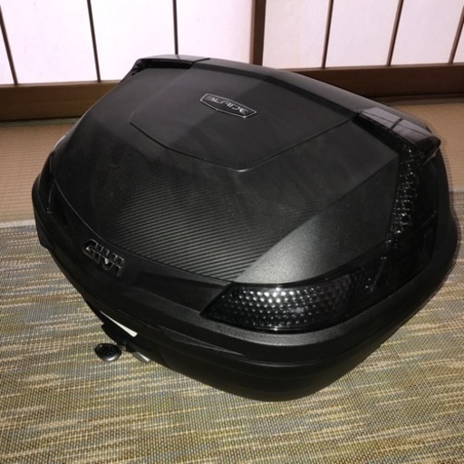 GIVIモノロックケースB47NTMLDと専用ステー付