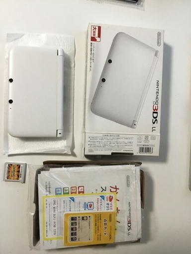 Nintendo 3DS LL ホワイト