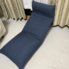 リクライニングソファーの画像
