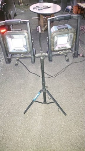 マキタスタンドライト