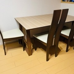 カリモク　ダイニングテーブル【最終処分、価格相談可】