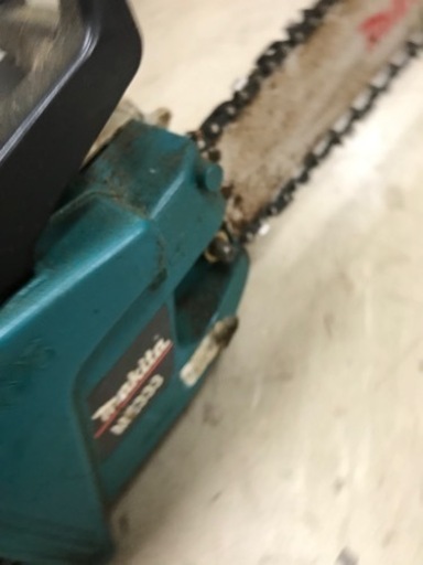 取引場所　南観音　O 2210-590 makita エンジンチェーンソー　ME333 動作未確認　汚れあり　現状渡し