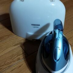 コードレスアイロン　東芝La-Cooグリーンの画像