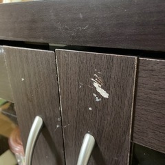 ちいさな食器棚の画像