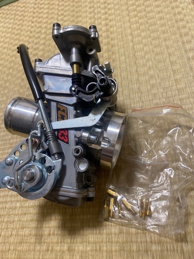 新品未使用！FCR33 キャブレター ジェット付き