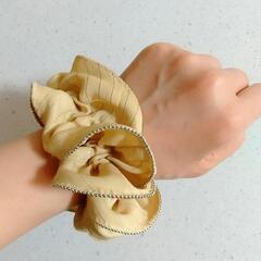 大きめシュシュ（ヘアアクセサリー）の画像