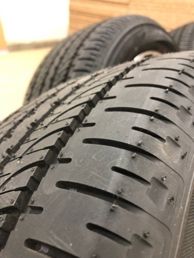 新型デリカD5 純正ホイール、タイヤ　ナット付き