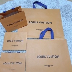正規ルィヴィトン　箱、紙袋、布袋、リボンの画像