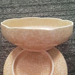重厚感のある器の画像
