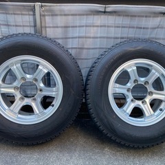 ハイエース　スタッドレス　195/80R15  LT  DUNLOP