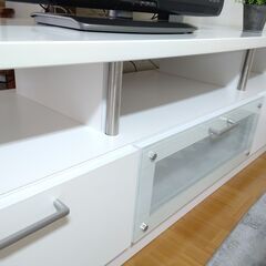 テレビ台 【 ガルト クレール テレビボード 】 47×150×45 裏面コード穴付き 強化ガラス 【 引き取り場所 ： 東京都 調布市 】　近隣地域限定：配送無料の画像