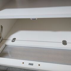 テレビ台 【 ガルト クレール テレビボード 】 47×150×45 裏面コード穴付き 強化ガラス 【 引き取り場所 ： 東京都 調布市 】　近隣地域限定：配送無料の画像