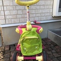 最終値下【compo neo三輪車】折りたたみ式三輪車 いちご柄 リュック付き 中古品 子供用品の画像