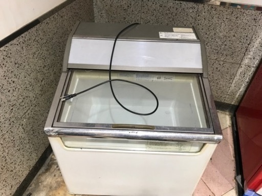 冷凍ショーケース
