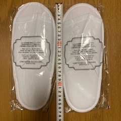 28、スリッパ×2点　アメニティの画像