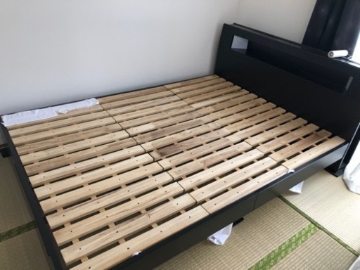 ダブルベッドフレーム