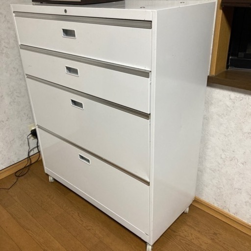 白　キャビネット　収納
