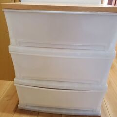 収納　棚　引出し