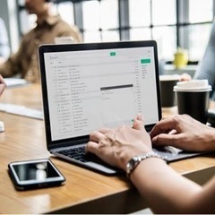 【未経験OK / 事務・SEなど】IT業界の正社員で働きたい方募集