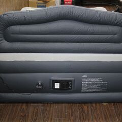 札幌 引き取り ☆ エアーベッド 電動ポンプ内蔵 耐荷重：200kg サイズ：ダブル 約135×205×45cm  ヘッドレスト付き キャンプ アウトドア の画像