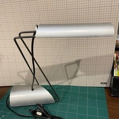 デザイン卓上スタンド　(DAIKO製)