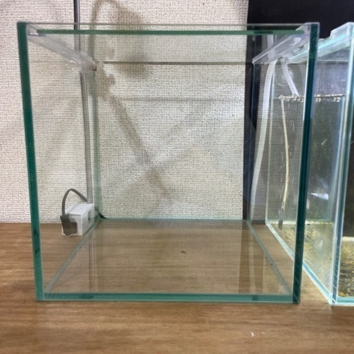 20cmキューブ水槽3台とその他水槽関連グッズ