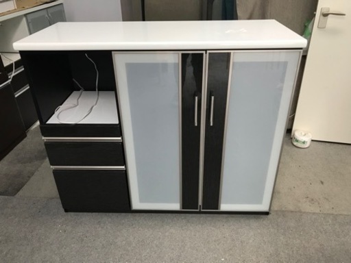 ニトリ　カウンター　キッチンカウンター　食器棚　程度良好　人気の120㎝幅　BK