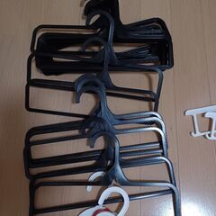 中古のハンガーです。の画像