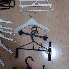 中古のハンガーです。の画像