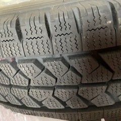 キャンピングカー用　スタッドレスタイヤ　アルミ付き
