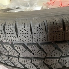 キャンピングカー用　スタッドレスタイヤ　アルミ付き