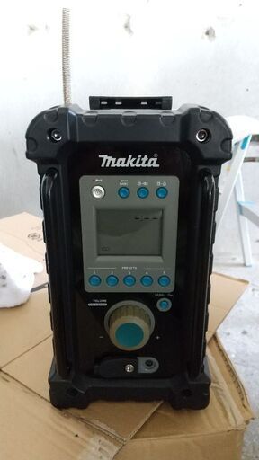 マキタ ラジオ (通電ジャンク品)
