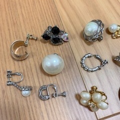 【訳あり／0円】イヤリング 17点 全て片方のみの画像