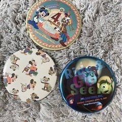 ディズニー　缶バッチ