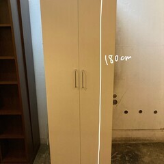 白い棚お譲りします（少し修理が必要です）