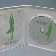  任天堂★WiiFit WiiFit plus バランスWiiボードセット　☆管理Y-10171342の画像