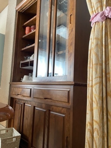 引き戸タイプ食器棚