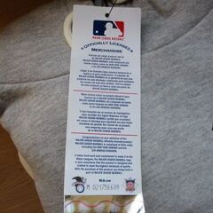 ニューヨーク ヤンキース パーカー Majestic  M  グレー  新品未使用品 の画像