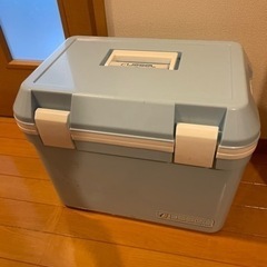 クーラーボックス