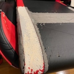 【受渡決定】【0円】座面ぼろぼろのゲーミングチェアGTRACINGの画像